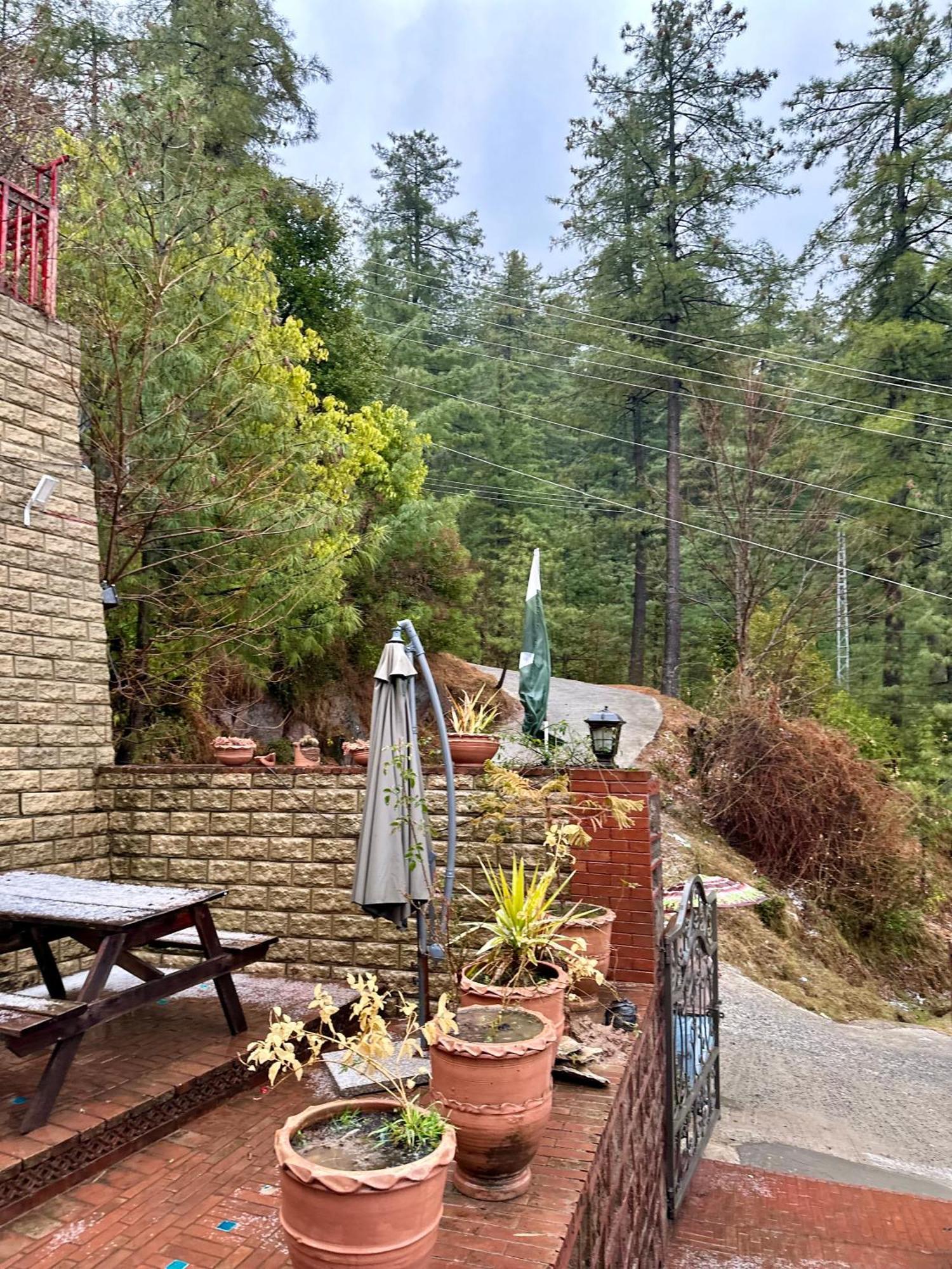 Sarah'S Lodge Murree Luaran gambar