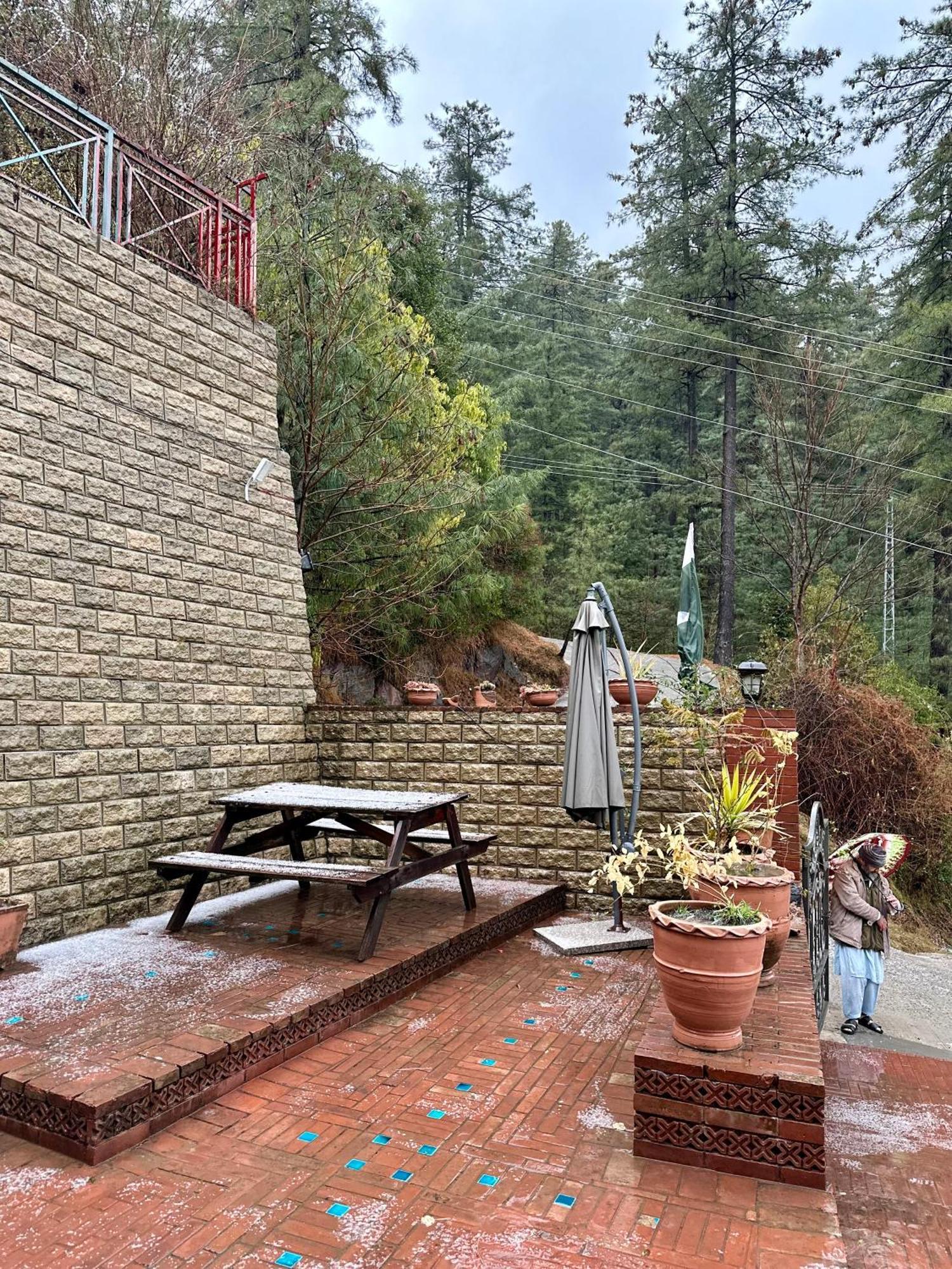 Sarah'S Lodge Murree Luaran gambar