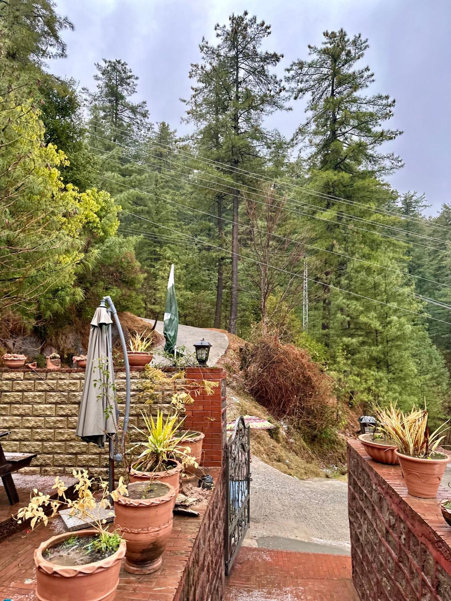 Sarah'S Lodge Murree Luaran gambar