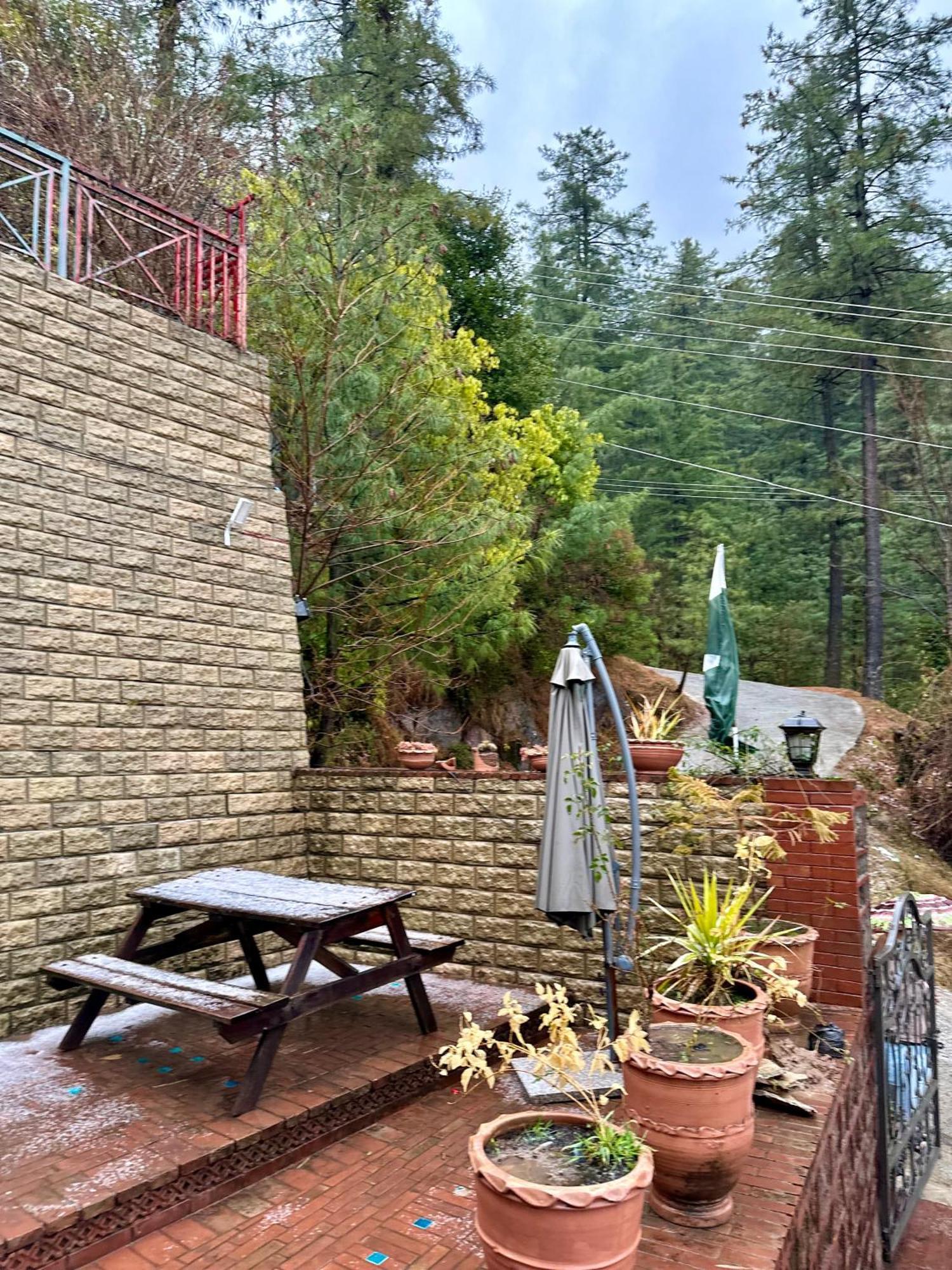 Sarah'S Lodge Murree Luaran gambar