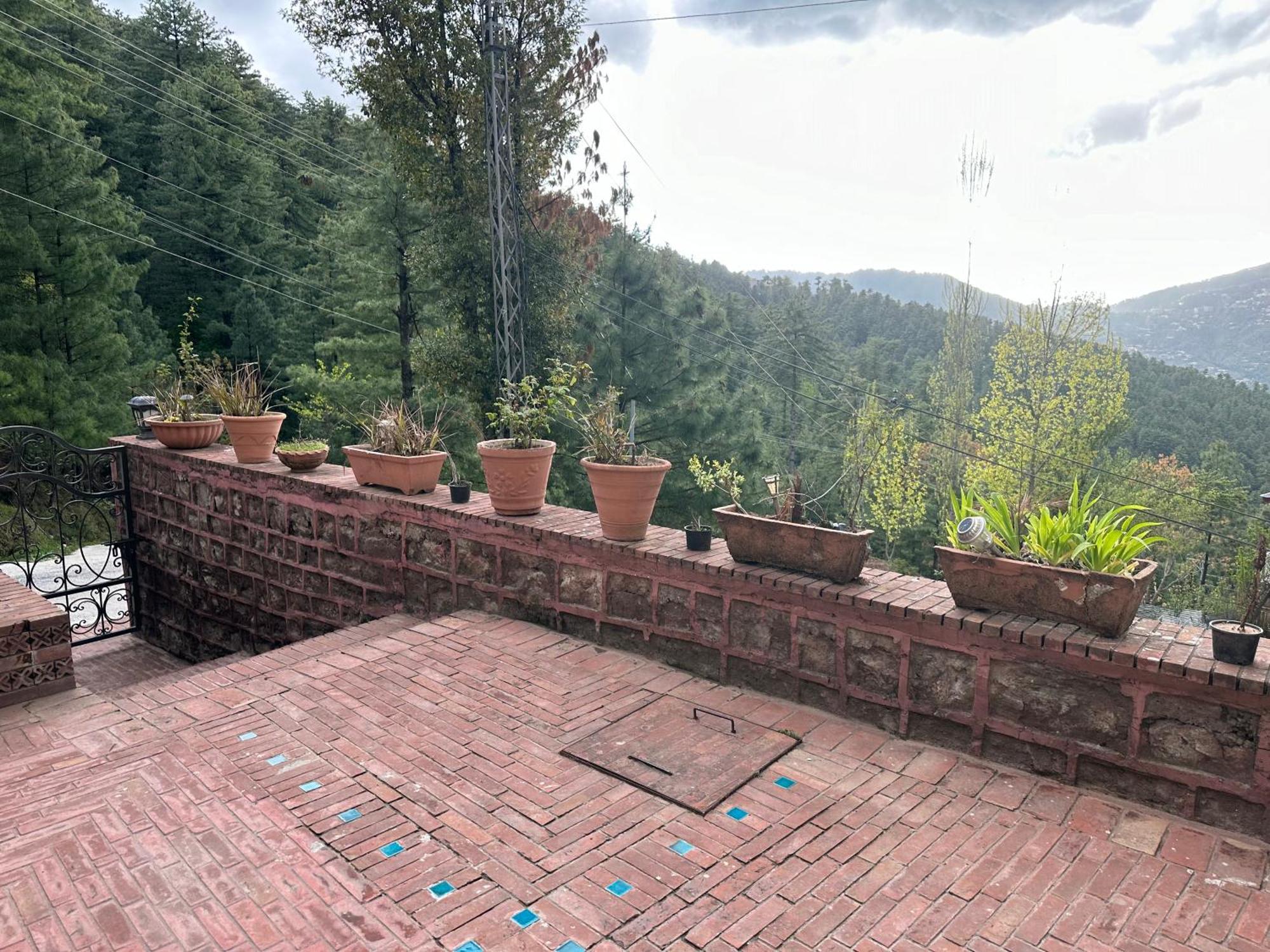 Sarah'S Lodge Murree Luaran gambar