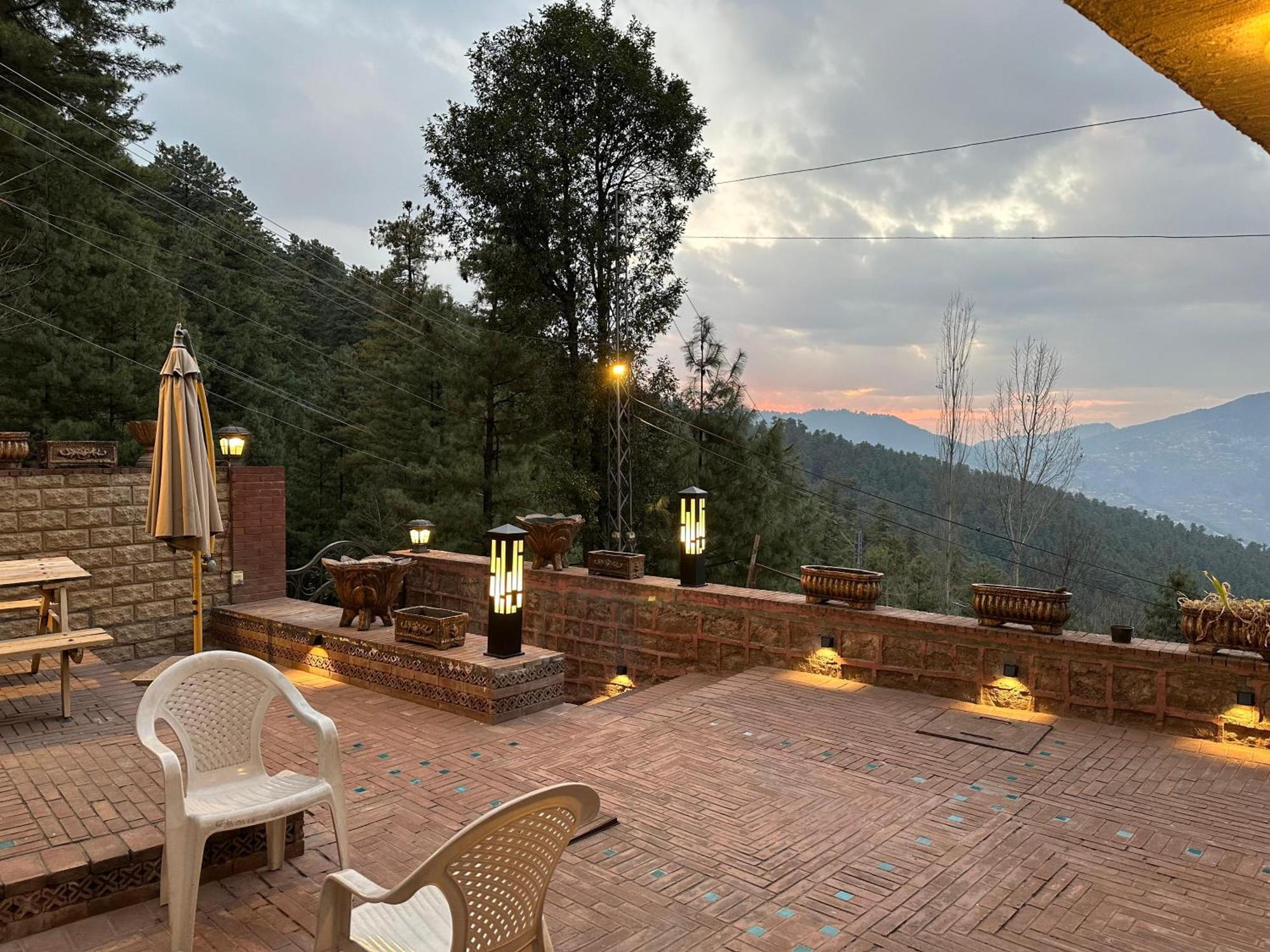 Sarah'S Lodge Murree Luaran gambar