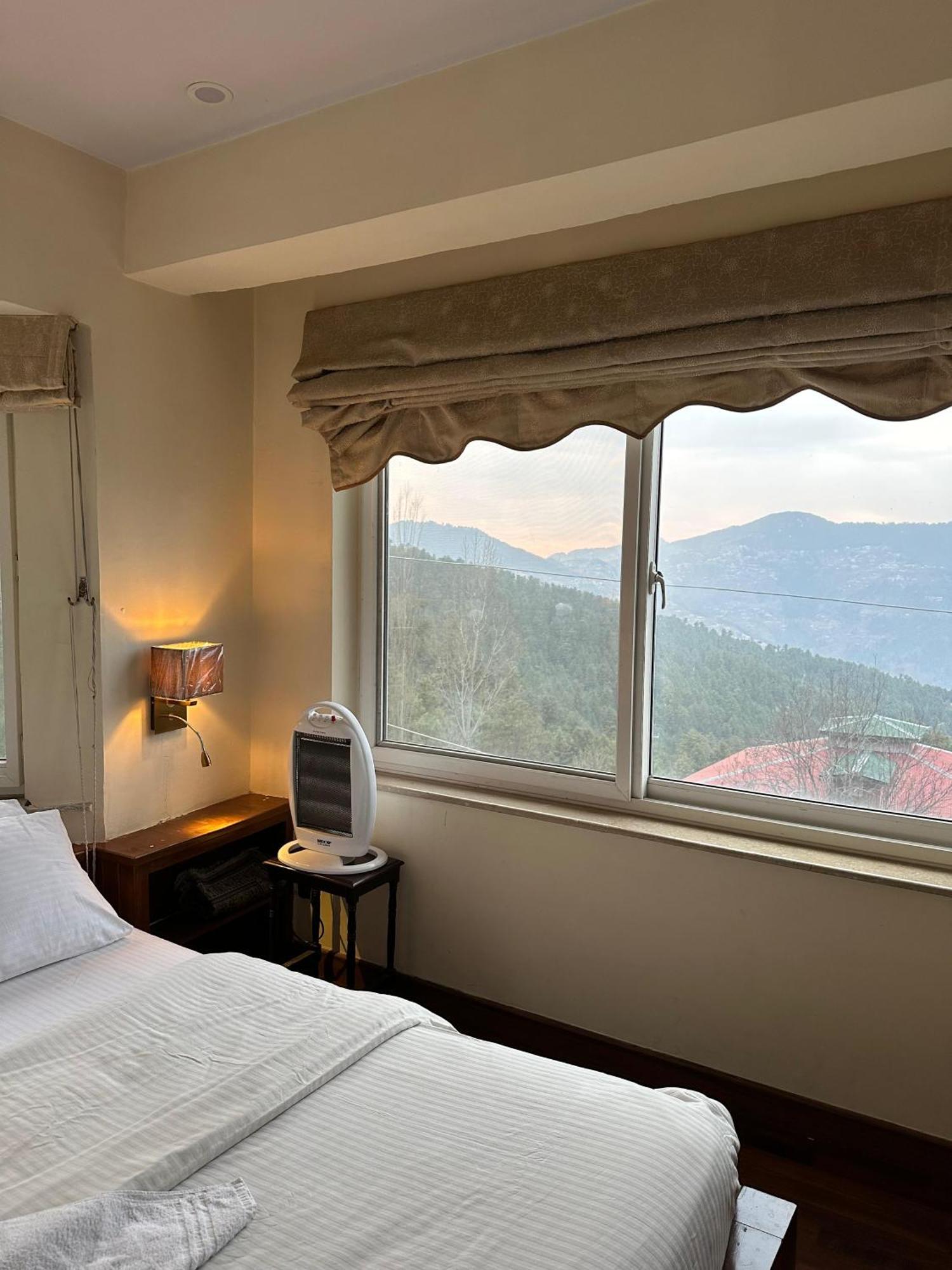 Sarah'S Lodge Murree Luaran gambar
