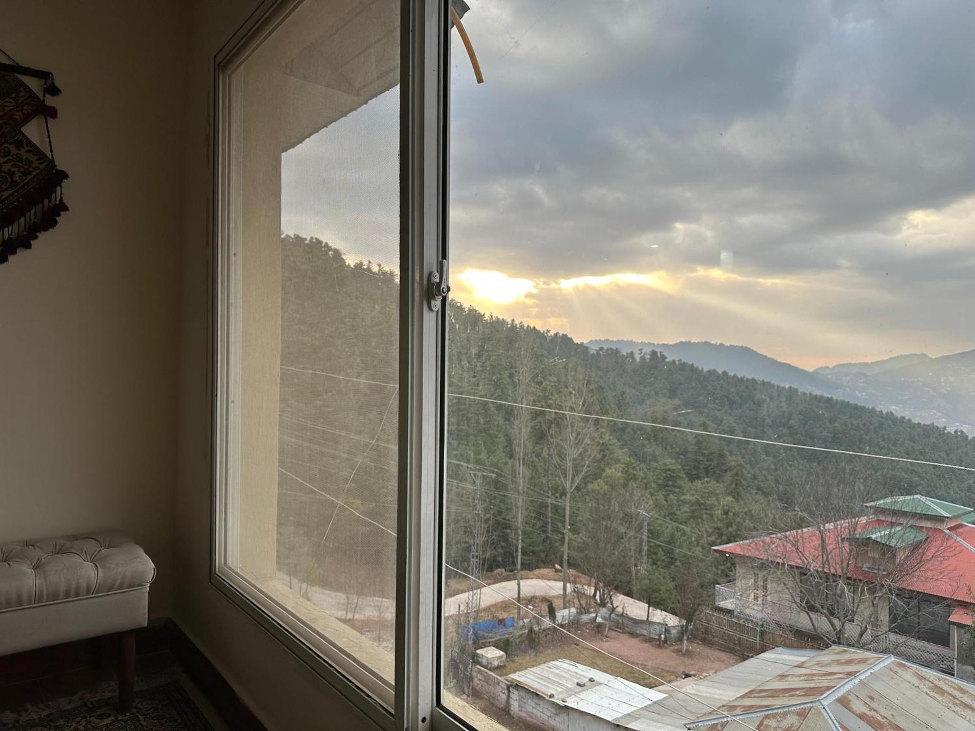 Sarah'S Lodge Murree Luaran gambar