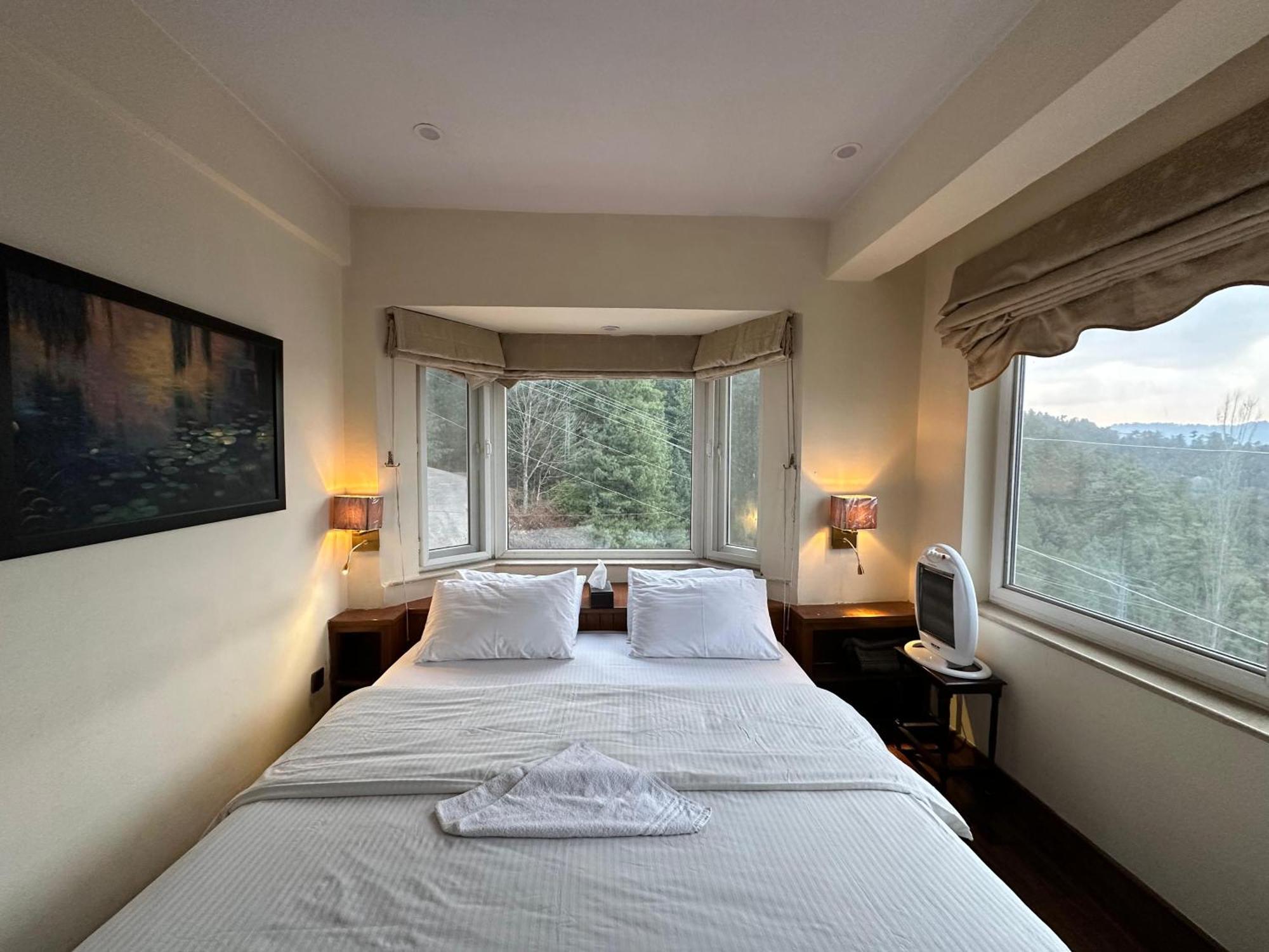 Sarah'S Lodge Murree Luaran gambar